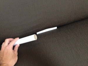 座と背の隙間に丸棒を押し込んでみたが入らず