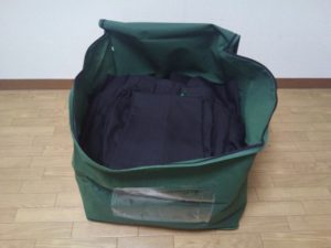 集荷用の袋に詰めて発送