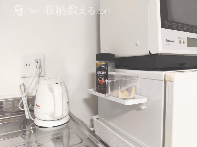 山崎実業・フィルムフック サニタリーラックTOWER（タワー）はキッチンの冷蔵庫にも最適