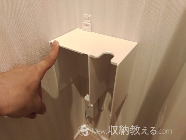 山崎実業・ウォール流せるトイレブラシ＆替えブラシホルダーtowerの取り付け開始！