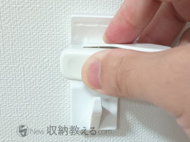 コクヨ・ 壁につけるマグネット専用ホッチキスでウエルスジャパン「キズが超小さいフック」を取り付けてみる