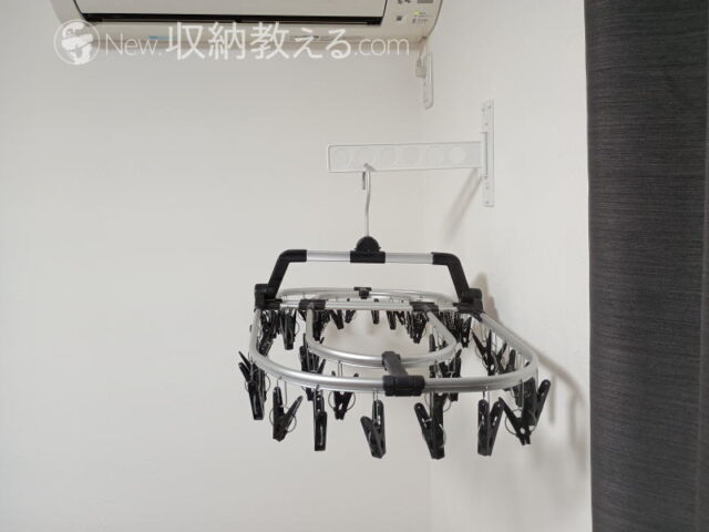 山崎実業・ウォール衣類ハンガー 石こうボード壁対応 towerは大型ピンチハンガーも掛けられるが…