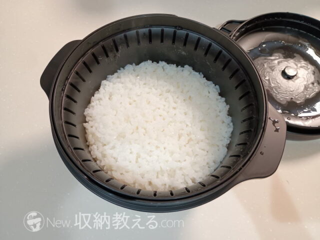 スケーターの電子レンジ専用スチームご飯メーカーで炊いたご飯