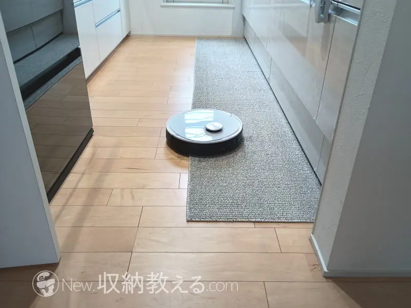 ココカラー／サイズオーダーキッチンマットはロボット掃除機もOK