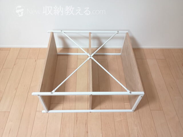 ドウシシャ/すっきりシェルフ3段 クロスバーを取り付ける
